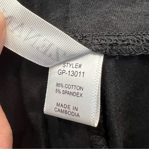 2 PC Zenana Long Sleeve Black V Neck Top & Leggings Set - Picture 12 of 12